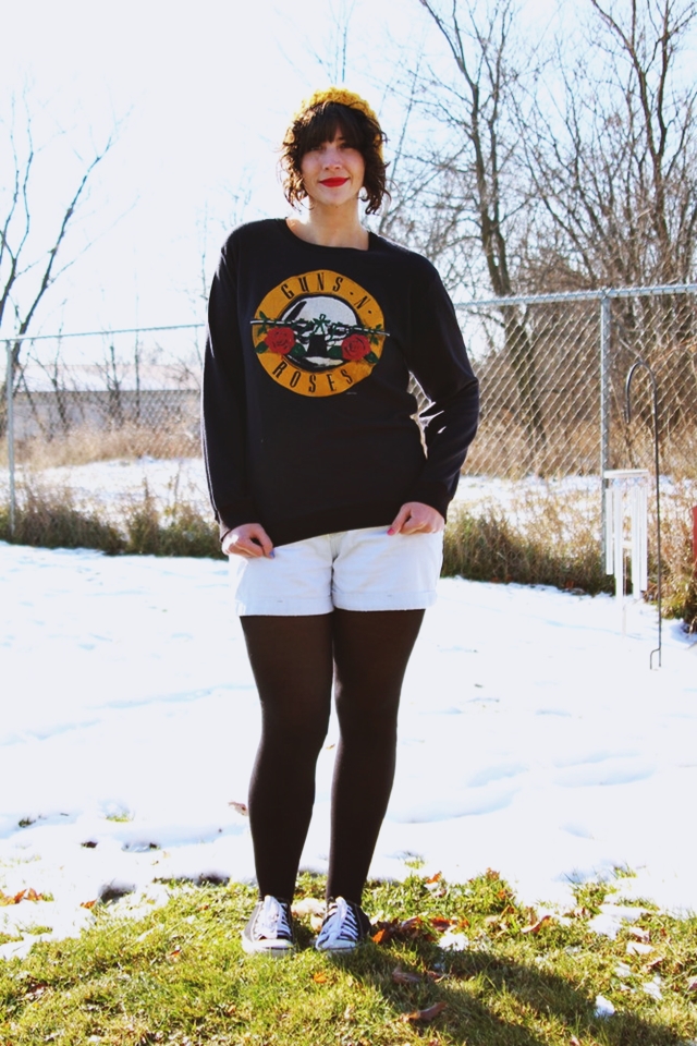 A Winter Outfit That Rocks! | www.theoutfitrepeater.com hannah rupp the outfit repeater winter outfit vintage guns n roses sweatshirt
