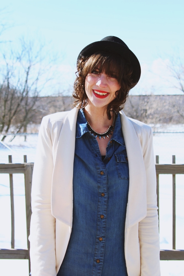 This Is How To Wear Winter Whites | www.theoutfitrepeater.com hannah rupp the outfit repeater winter whites style fashion