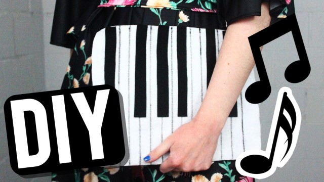 DIY black and white clutch that looks like a piano keyboard