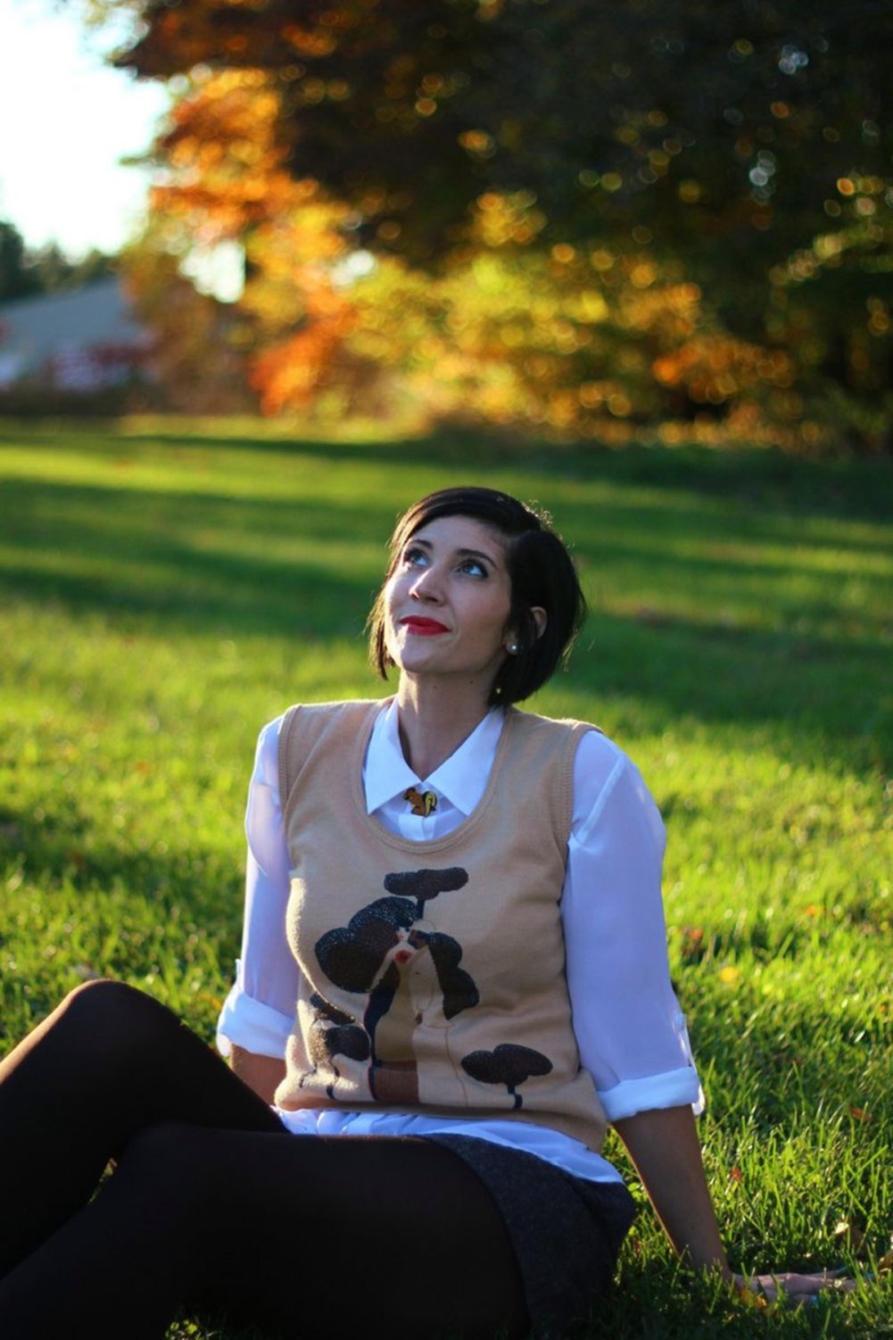 Outfit: White button down, vintage sweater vest, DIY wooden squirrel brooch, Colourpop lip gloss, tweed shorts with tights, brown flats