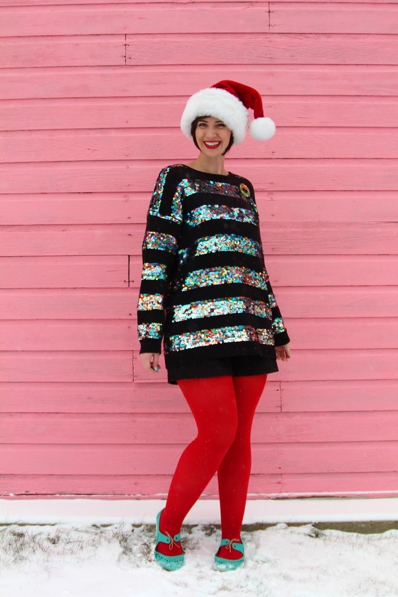 the outfit repeater hannah rupp christmas winter snow red tights sequins santa vintage