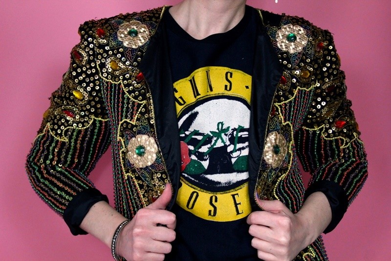 Vintage Subscription Box Reveal + Outfit | Redbird Vintage Box | www.theoutfitrepeater.com hannah rupp the outfit repeater vintage subscription box service monthly redbird 1980s concert disco sequins blazer