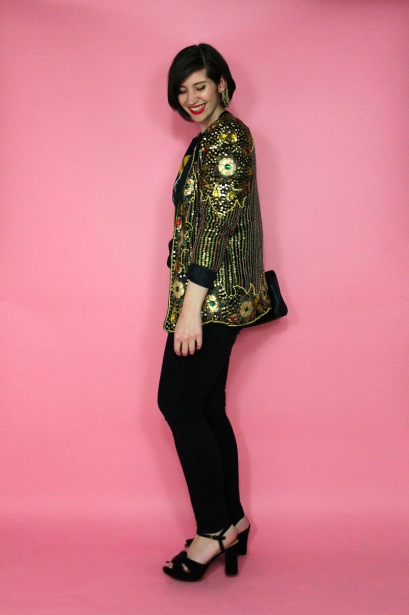 Vintage Subscription Box Reveal + Outfit | Redbird Vintage Box | www.theoutfitrepeater.com hannah rupp the outfit repeater vintage subscription box service monthly redbird 1980s concert disco sequins blazer