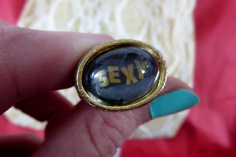 Vintage Subscription Box Reveal + Outfit | Redbird Vintage Box | www.theoutfitrepeater.com hannah rupp the outfit repeater vintage subscription box service monthly redbird 1980s