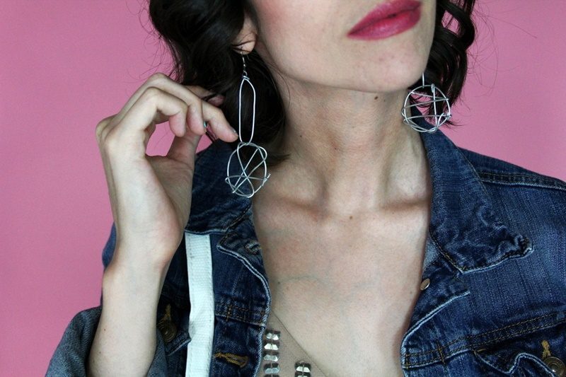 How I Took Outfit Inspiration From an Unusual '80s Movie | www.theoutfitrepeater.com hannah rupp the outfit repeater cyndi lauper jeff goldblum vibes movie outfit inspired