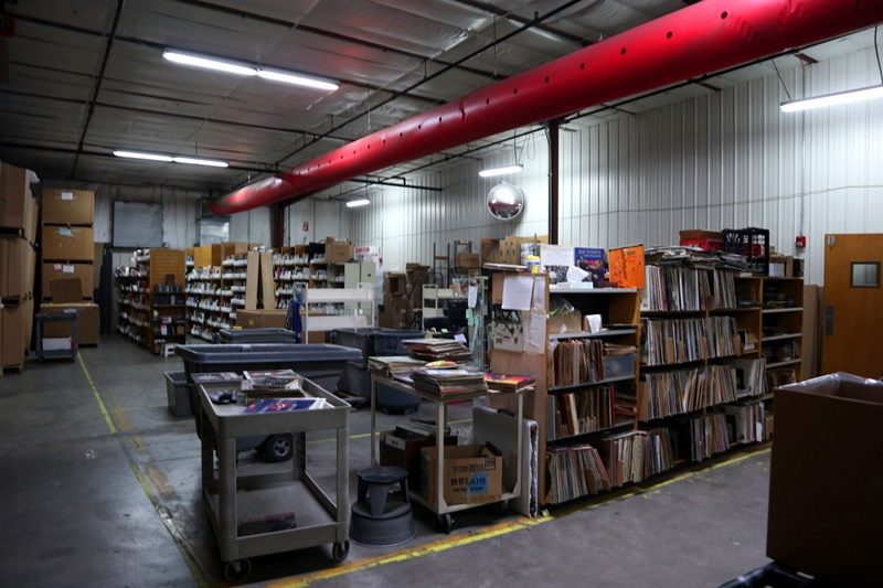 shop goodwill online thrift secondhand website hannah rupp the outfit repeater